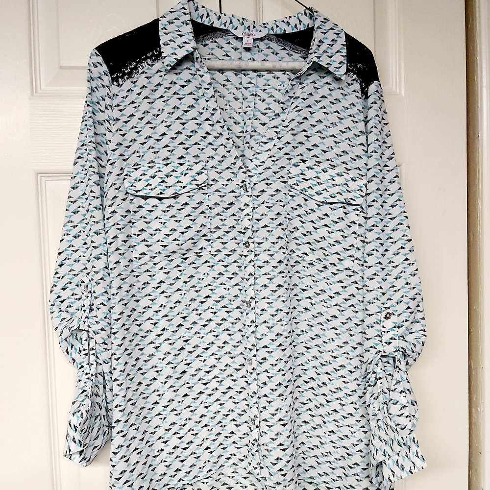 2/$18 🖤Candie's Printed Button Down Blouse🖤